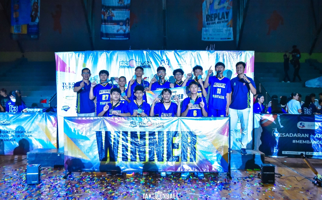 Tim Bola Basket Putra SMP Negeri 1 Kota Cirebon Juara R3play Basket Ball Competition 2025