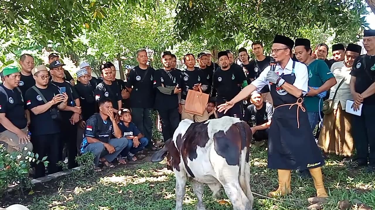 Juru Sembelih Hewan Kurban Ikuti Pelatihan di Pendopo Bupati Cirebon