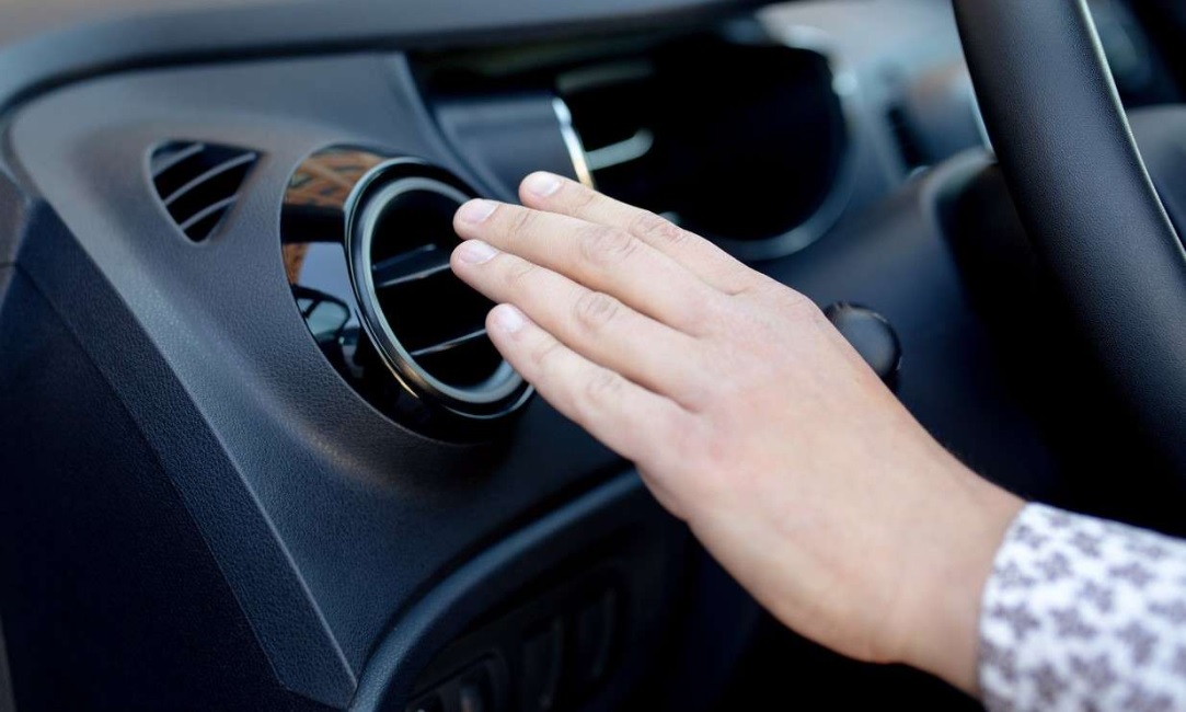 AC Mobil Kurang Dingin: Penyebab dan Tips Merawatnya