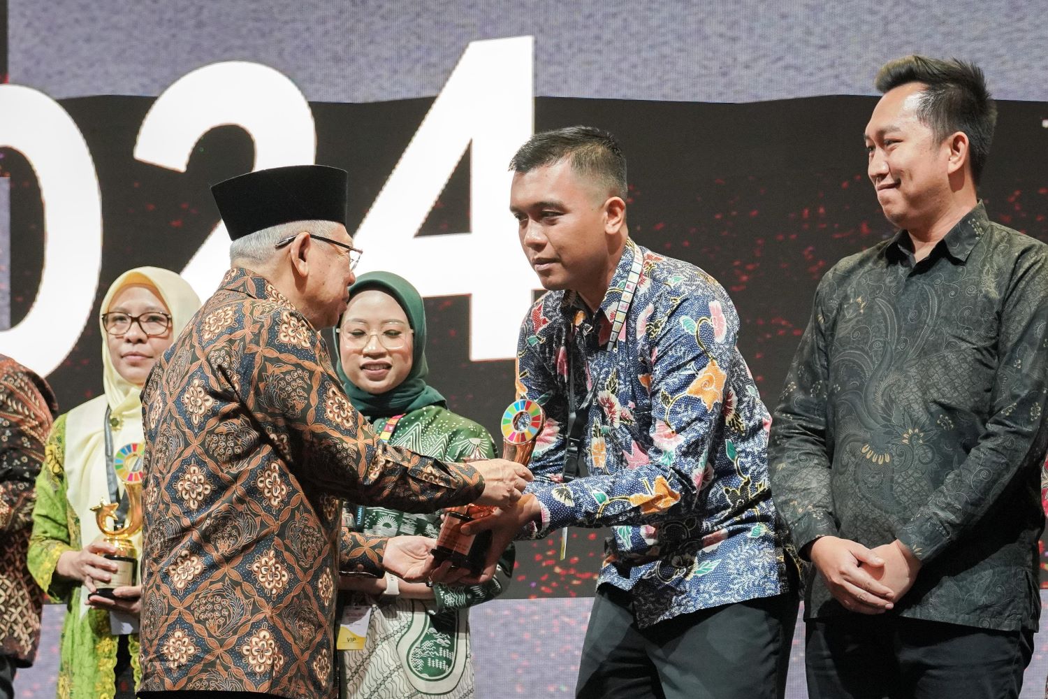 Astra Terima Penghargaan Indonesia’s SDGs Action Awards 2024