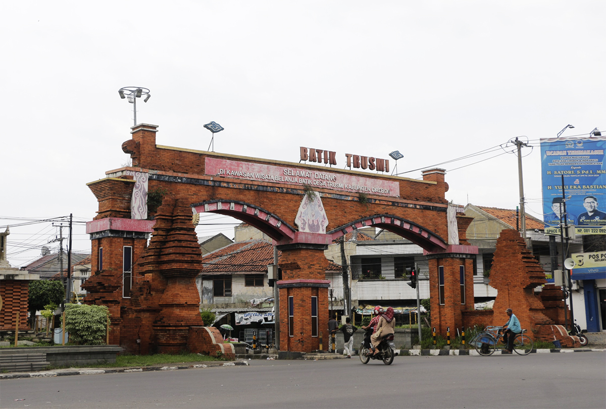 Sejarah Desa Trusmi: Jejak Leluhur, Arsitektur Kuno, dan Perkembangan Budaya Cirebon
