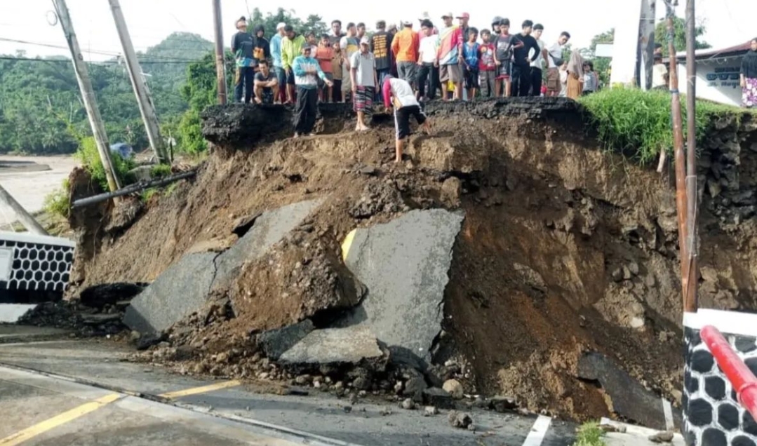 Tanah Longsor Landa Sukabumi, 1 Orang Meninggal Dunia, BPBD Jabar Langsung Bergerak 