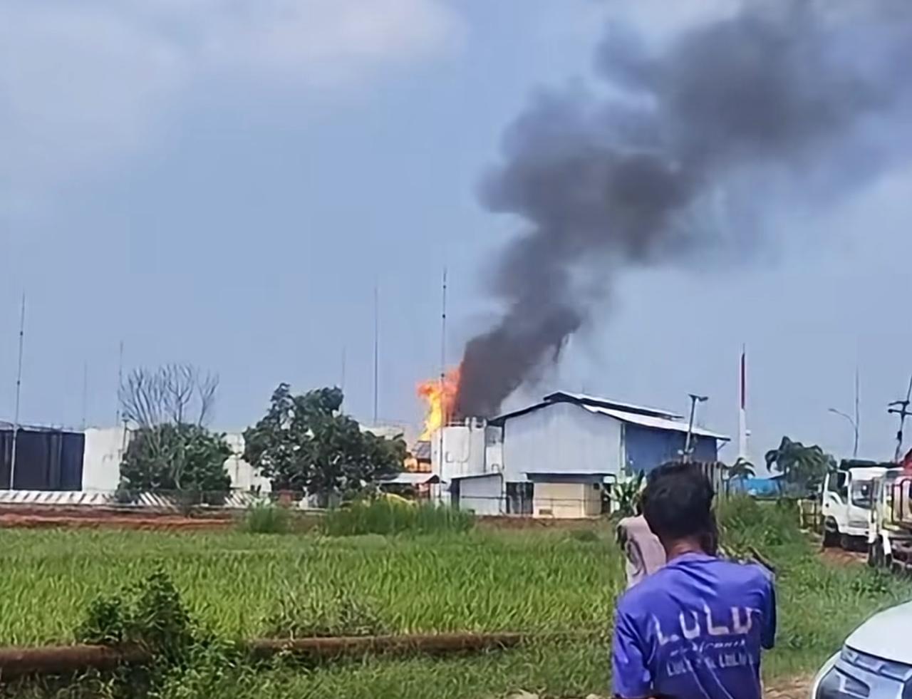 BREAKING NEWS: Sumur Pertamina di Losarang Indramayu Kebakaran