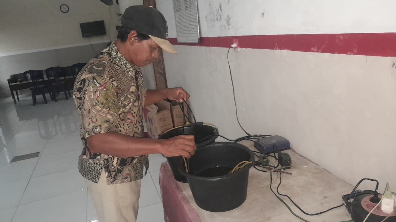 Jaga Populasi Rajungan, Nelayan Cirebon Lepasliarkan Jutaan Benih ke Laut