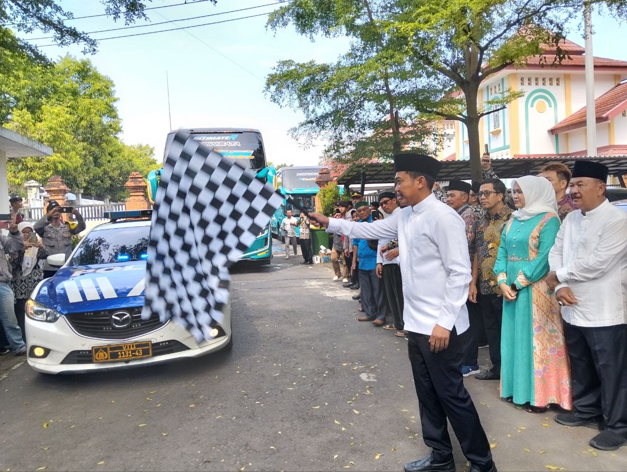 441 Calhaj Kloter 5 Cirebon Resmi Dilepas