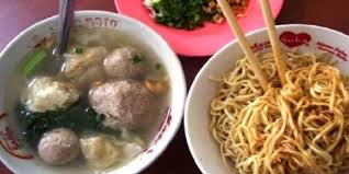 Berburu Bakso Legendaris, 5 Rekomendasi Bakso Enak di Majalengka
