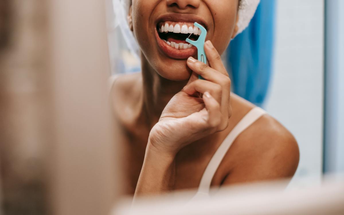 Cara Membersihkan Karang Gigi di Rumah, 4 Bahan Alami Ini Bisa Digunakan, Dijamin Cling Kembali