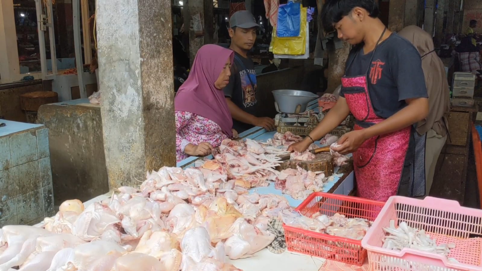 Harga Daging Ayam di Kota Cirebon Naik Jelang Ramadan