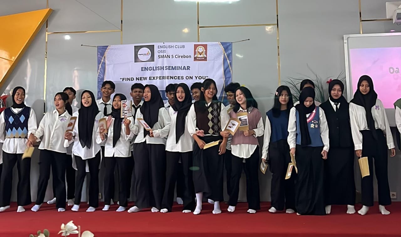 SMAN 5 Cirebon Menggelar Seminar Bahasa Inggris dan Performance Test