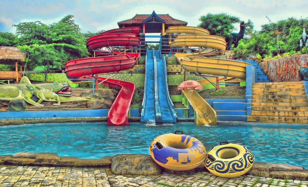 Ingin Berkunjung ke Waterpark Ciperna Cirebon? Simak Info Berikut Ini