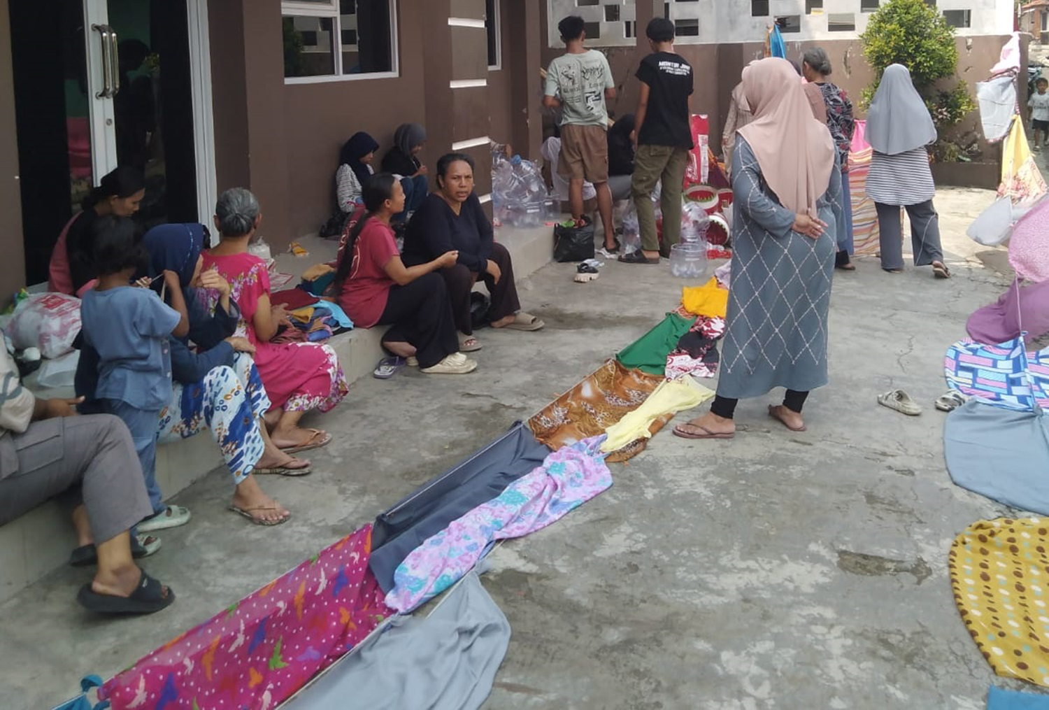 Ribuan Kain Kerudung Dijadikan Hiasan Gang, Semarakkan HUT RI ke-80 di Majalengka