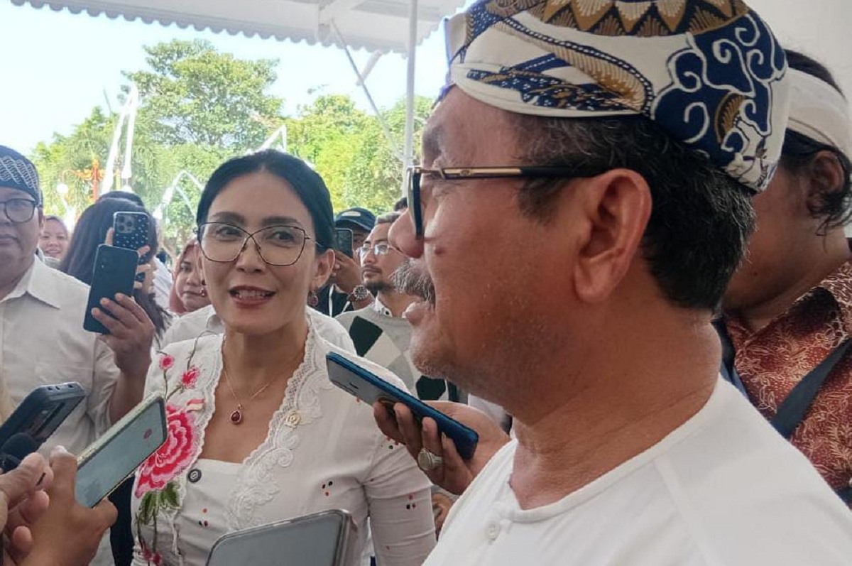 Bupati Imron Disentil Dedi Mulyadi, Rieke Diah Pitaloka Bantu Jawab