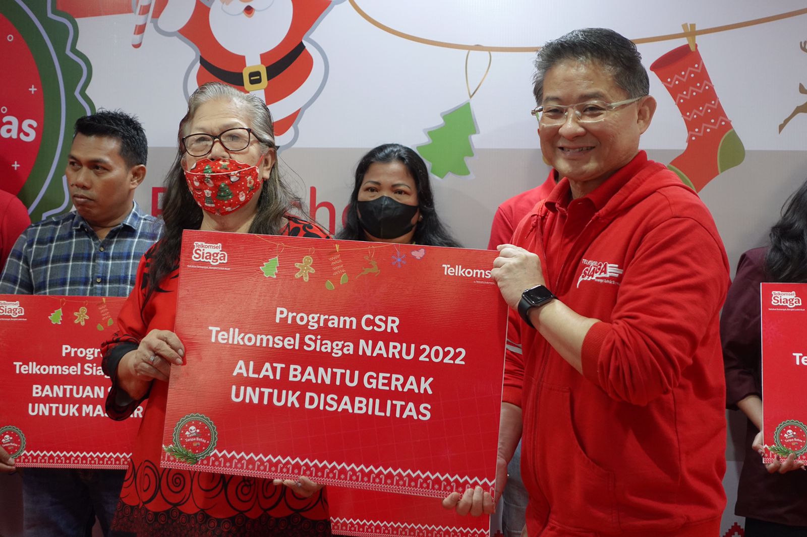 Telkomsel Siaga Berbagi Kasih Tanpa Batas di Momen Natal 2022