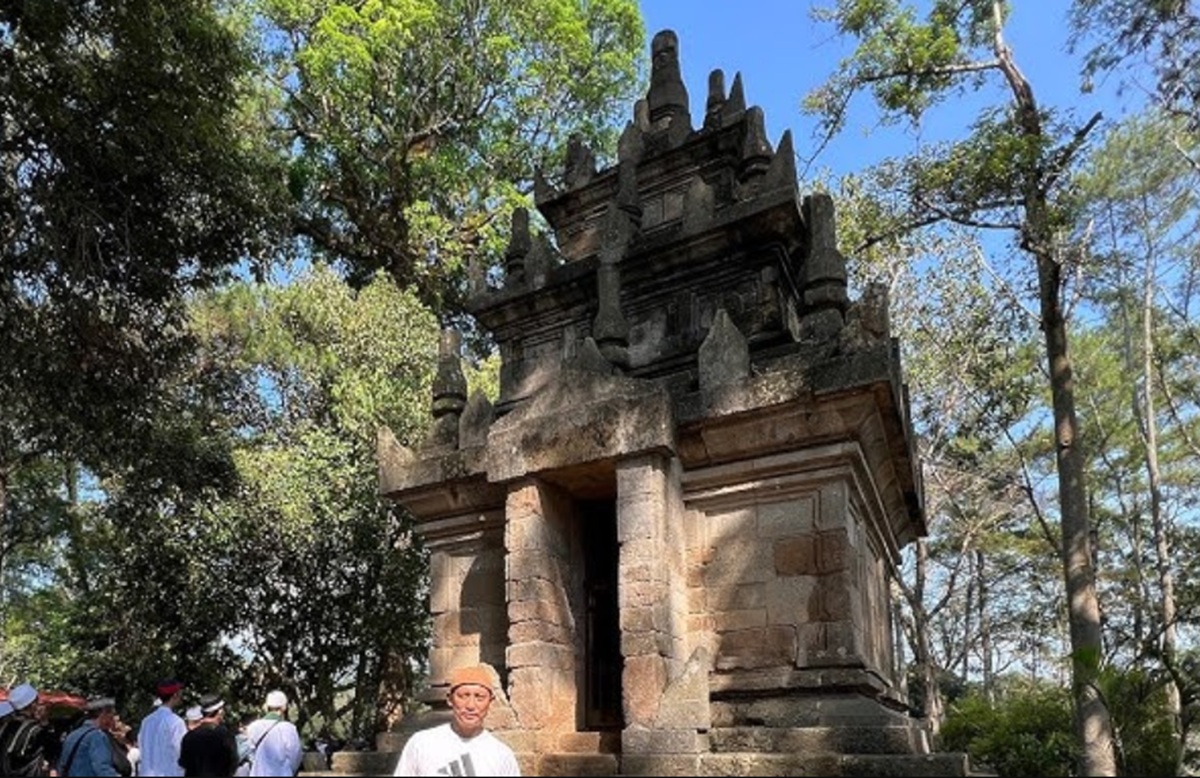 6 Wisata Sejarah Garut Penuh Legenda, dari Candi Kuno hingga Hutan Mistis