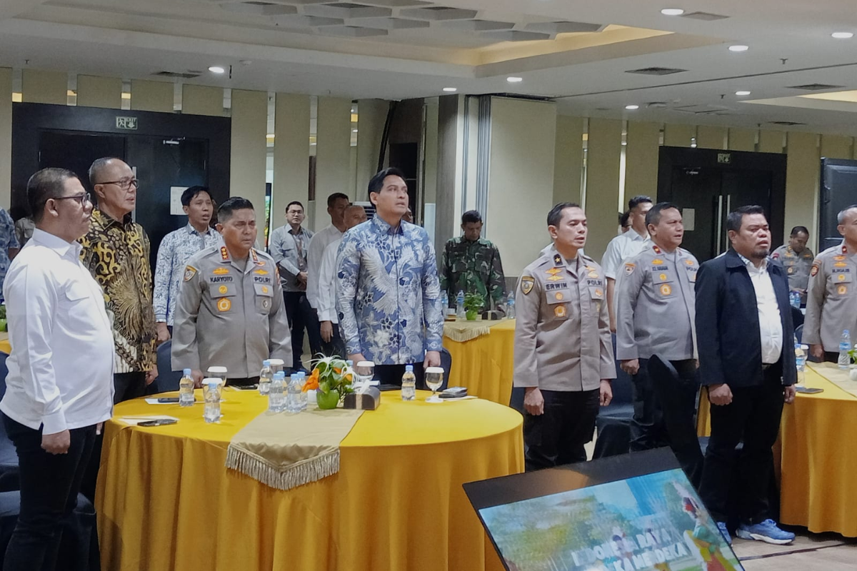 Petani Indramayu Ungkap Peran Komjen Karyoto, Turun Langsung hingga Panen Jagung Berhasil