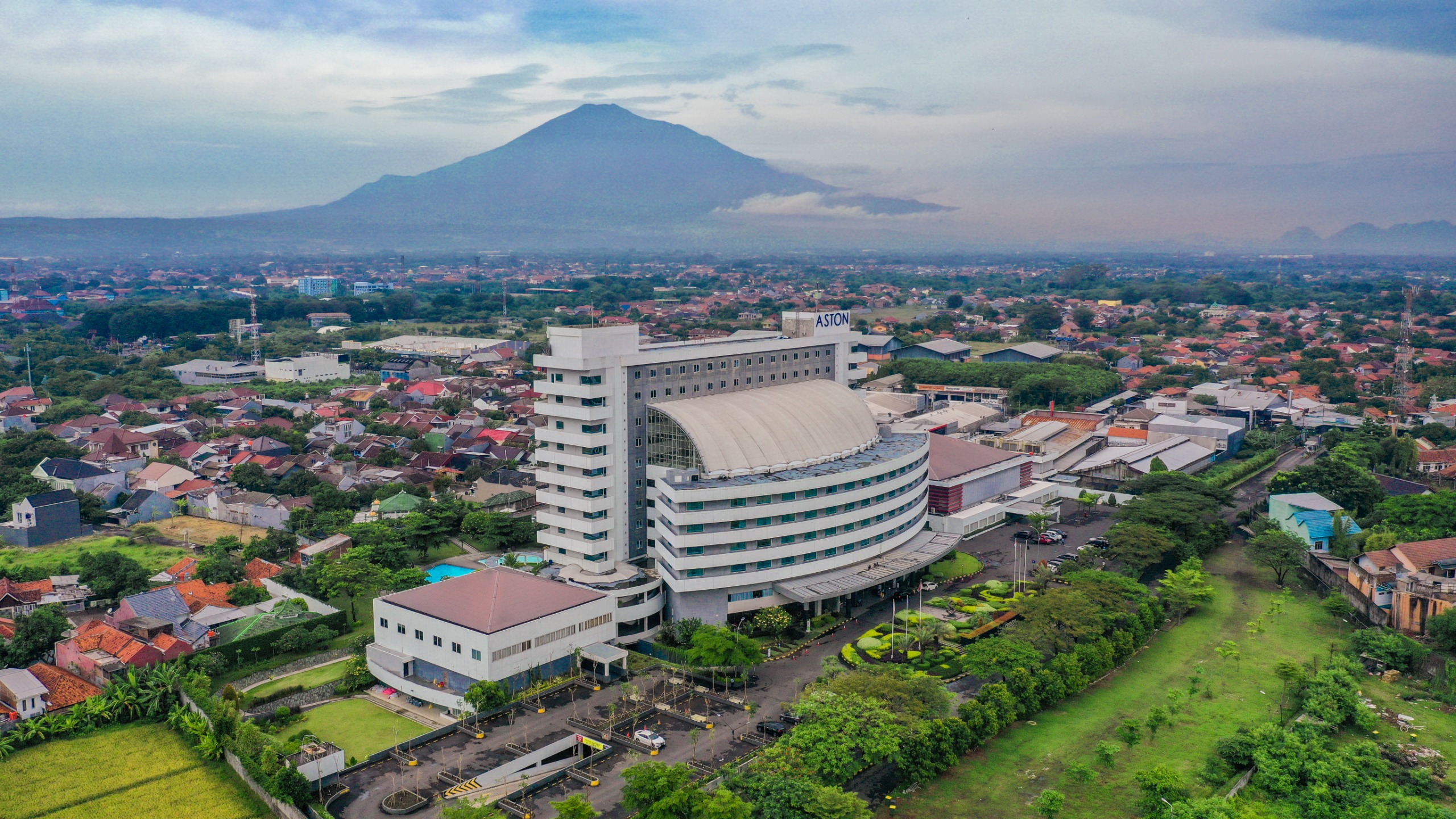 Peringati Hari Kemerdekaan, Aston Cirebon Hadirkan Promo Voucher Merdeka