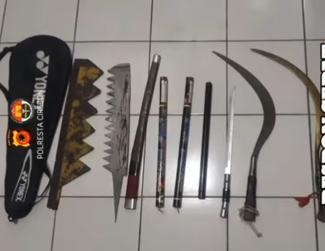 Pembacokan Siswa SMPN 2 Plered Cirebon, Lihat, Ada Celurit dan Pedang Sebanyak Ini