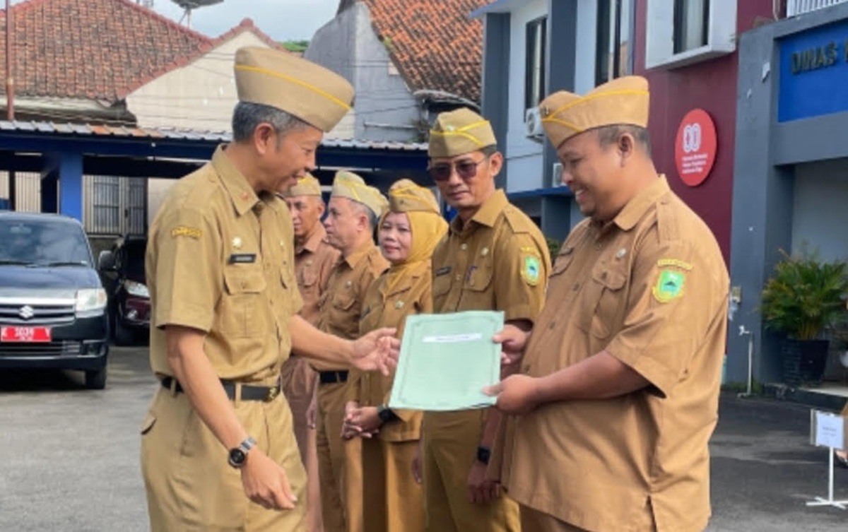 ASN Kuningan Naik Pangkat, 5 Pegawai Diskominfo Terima SK Resmi