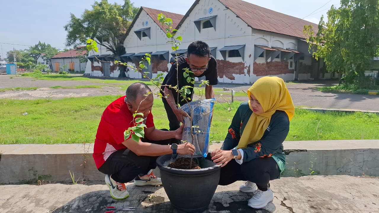 Pelindo Regional 2 Cirebon Perkuat Komitmen Green Port di Pelabuhan Cirebon