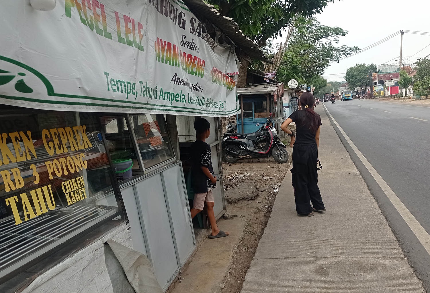 Penertiban Belasan Warung di Desa Kondangsari-Beber Cirebon Urung Digelar