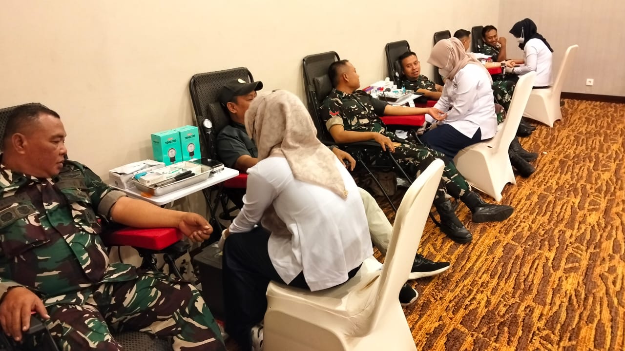 Kodim 0614/Kota Cirebon Gelar Donor Darah dalam Rangka HUT ke-80 TNI