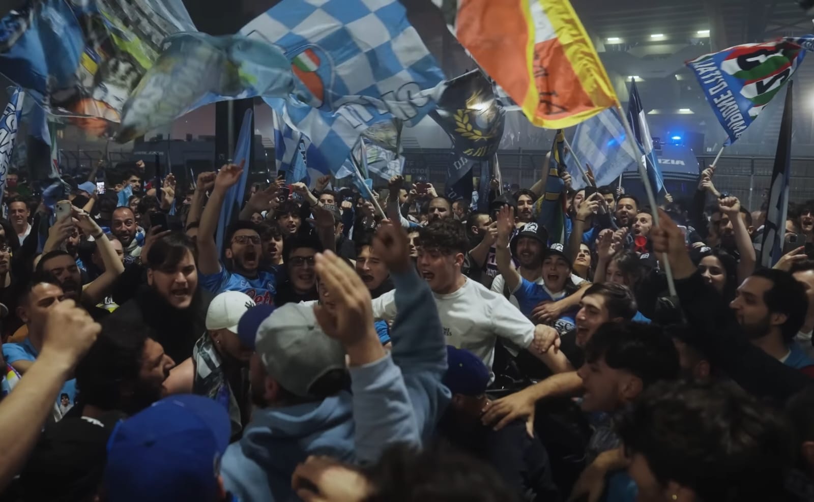 Seorang Tifosi Napoli Tewas Tertembak Disaat Perayaan Scudetto Ke-3