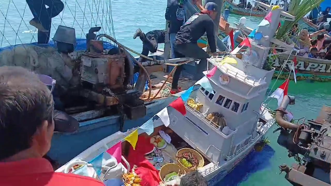 3 Kampung Pesisir Kota Cirebon Gelar Nadran Secara Bersamaan