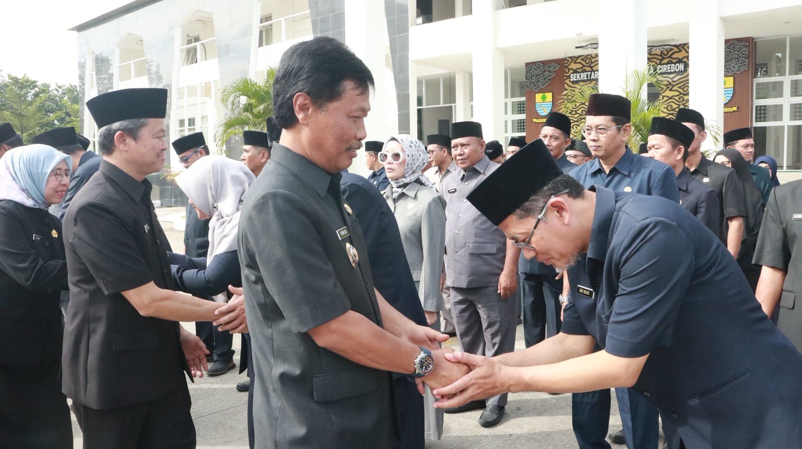 49 Pejabat Pemkot Cirebon Dimutasi, Edo: Jabatan Bukan Hadiah
