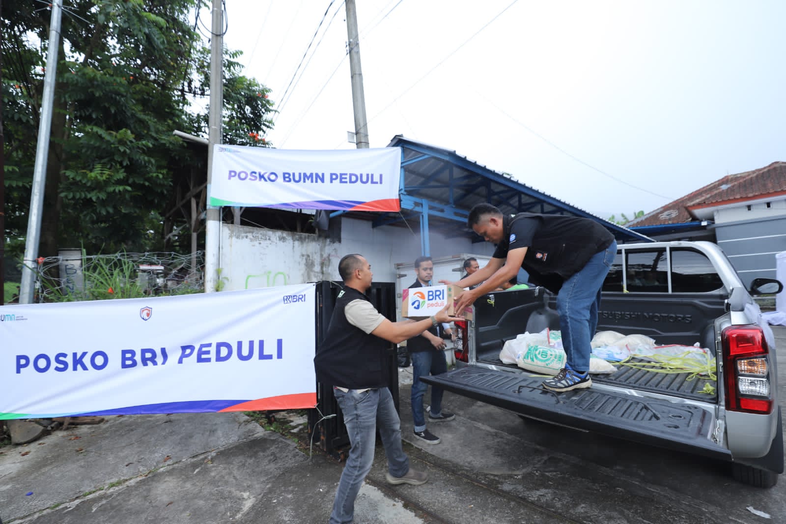 Bangun Posko Kesehatan & Bagikan 2000 Nasi Bungkus, BRI Gerak Cepat Bantu Warga Terdampak Gempa Cianjur