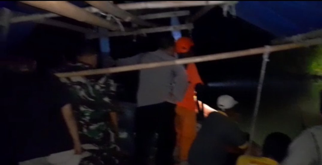 Warga Kalitengah Cirebon Diduga Tenggelam di Sungai Pekik, Tim SAR Masih Lakukan Pencarian 
