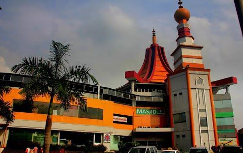 Rest Area Cibubur, yang Patut Kalian Kunjungi di Tol Jagorawi!