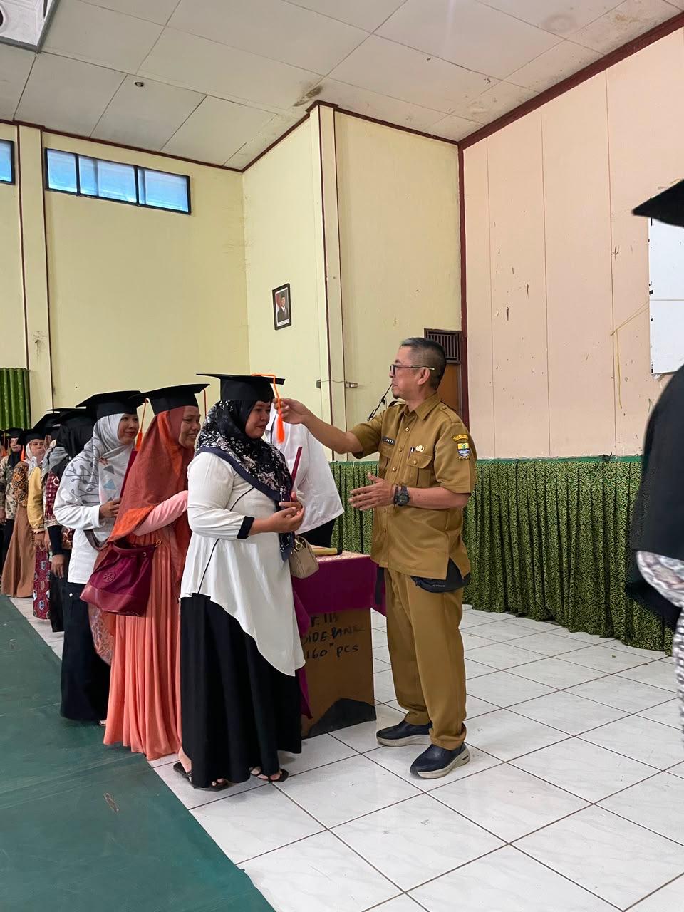 Dinsos Gelar Wisuda Graduasi Mandiri KPM PKH 