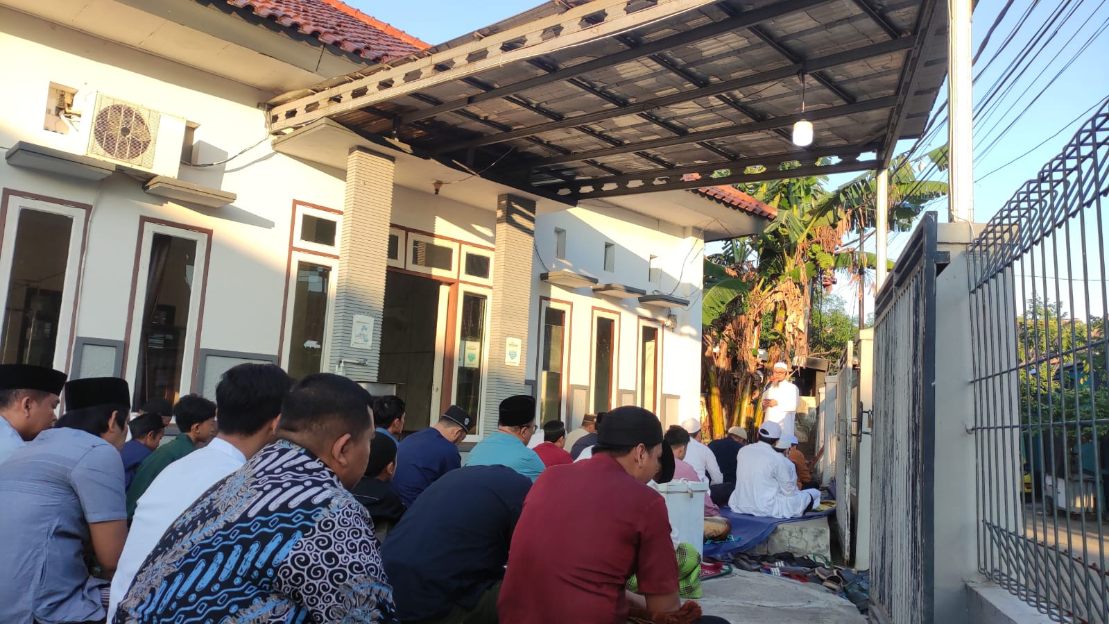 Salat Ied di Masjid Al Hidayah Cirebon: Idul Adha dan Belajar Ikhlas dalam Ibadah