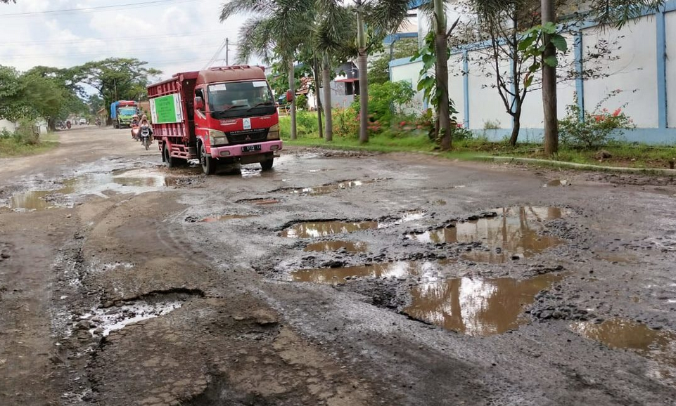 5 Jalan Rusak di Kabupaten Cirebon yang Sempat Jadi Sorotan