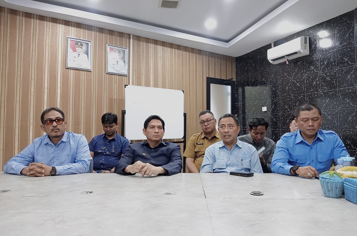 Lucky Hakim Geram saat Sidak PDAM Indramayu, Begini Reaksinya