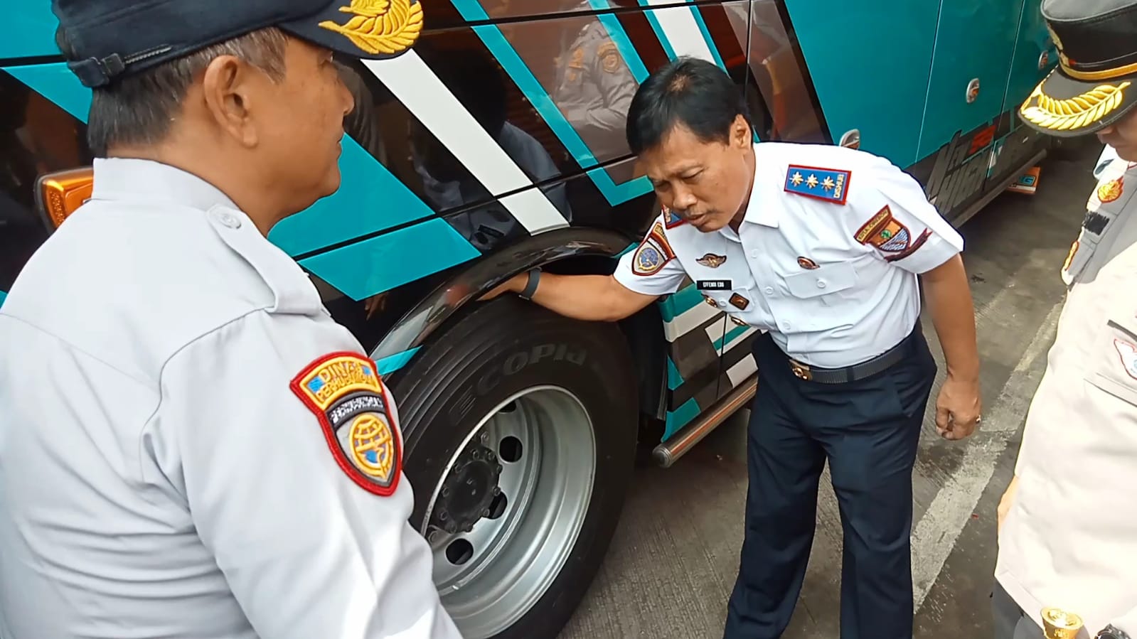 Ramp Check Bus di Terminal Harjamukti, Pemkot Cirebon Pastikan Armada Mudik Lebaran 2026 Aman