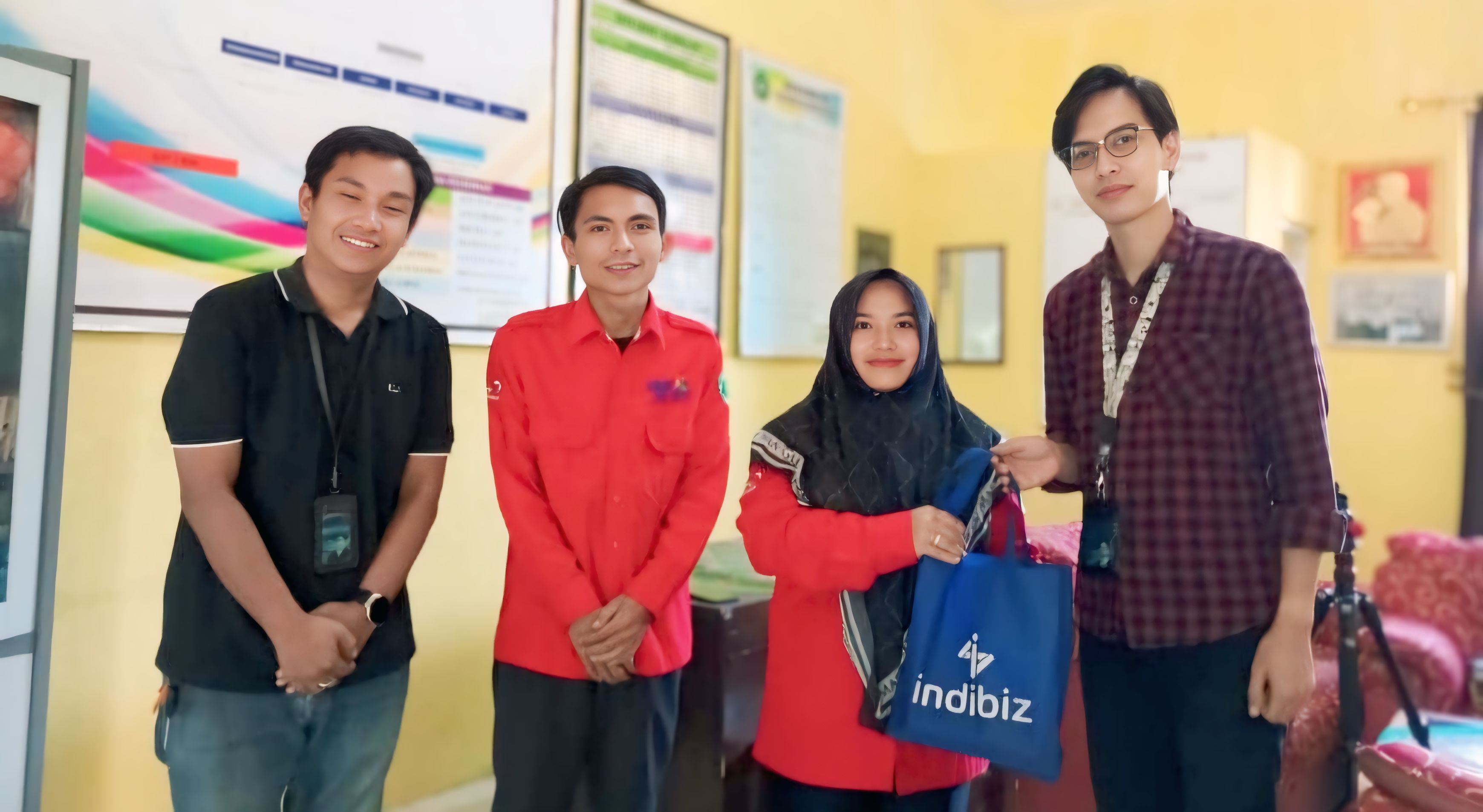 Tingkatkan Digitalisasi, SMK Darul Ma’arif Implementasikan KiDi IoT Telkom
