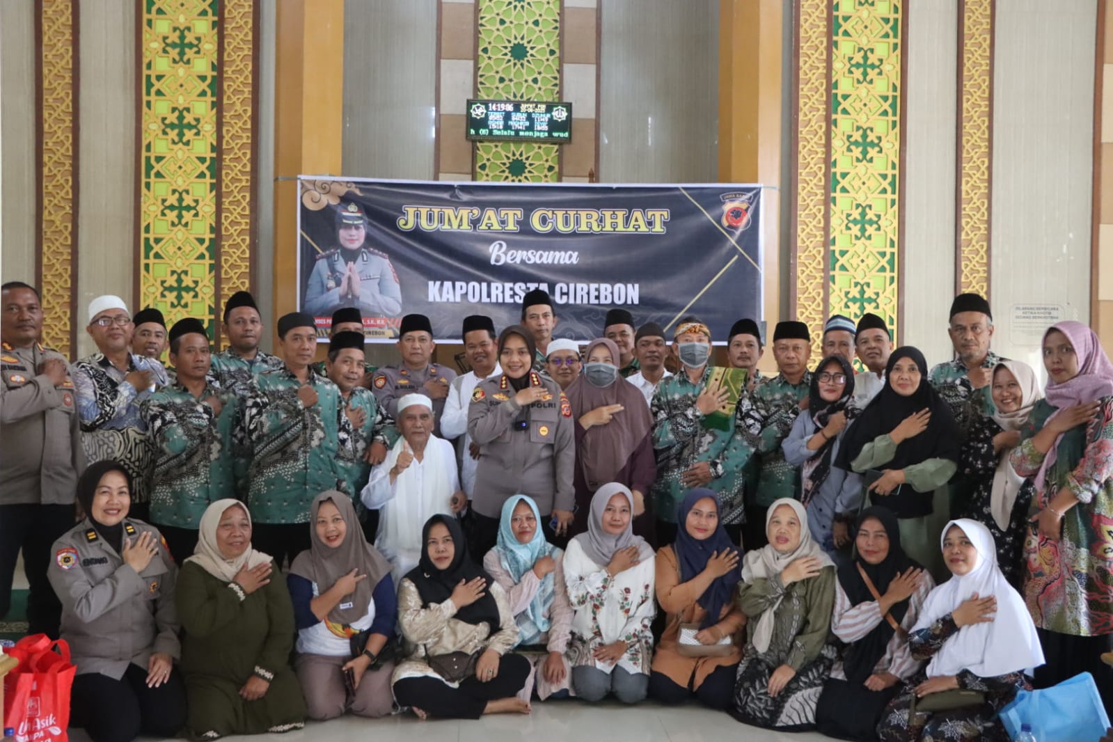 Jaga Kedekatan dengan Masyarakat, Polresta Cirebon Gelar Jumat Curhat Serentak