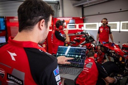 Lenovo dan Ducati Corse: Sinergi Teknologi Global di Balik Performa Juara Dunia, Hadir Semakin Dekat 