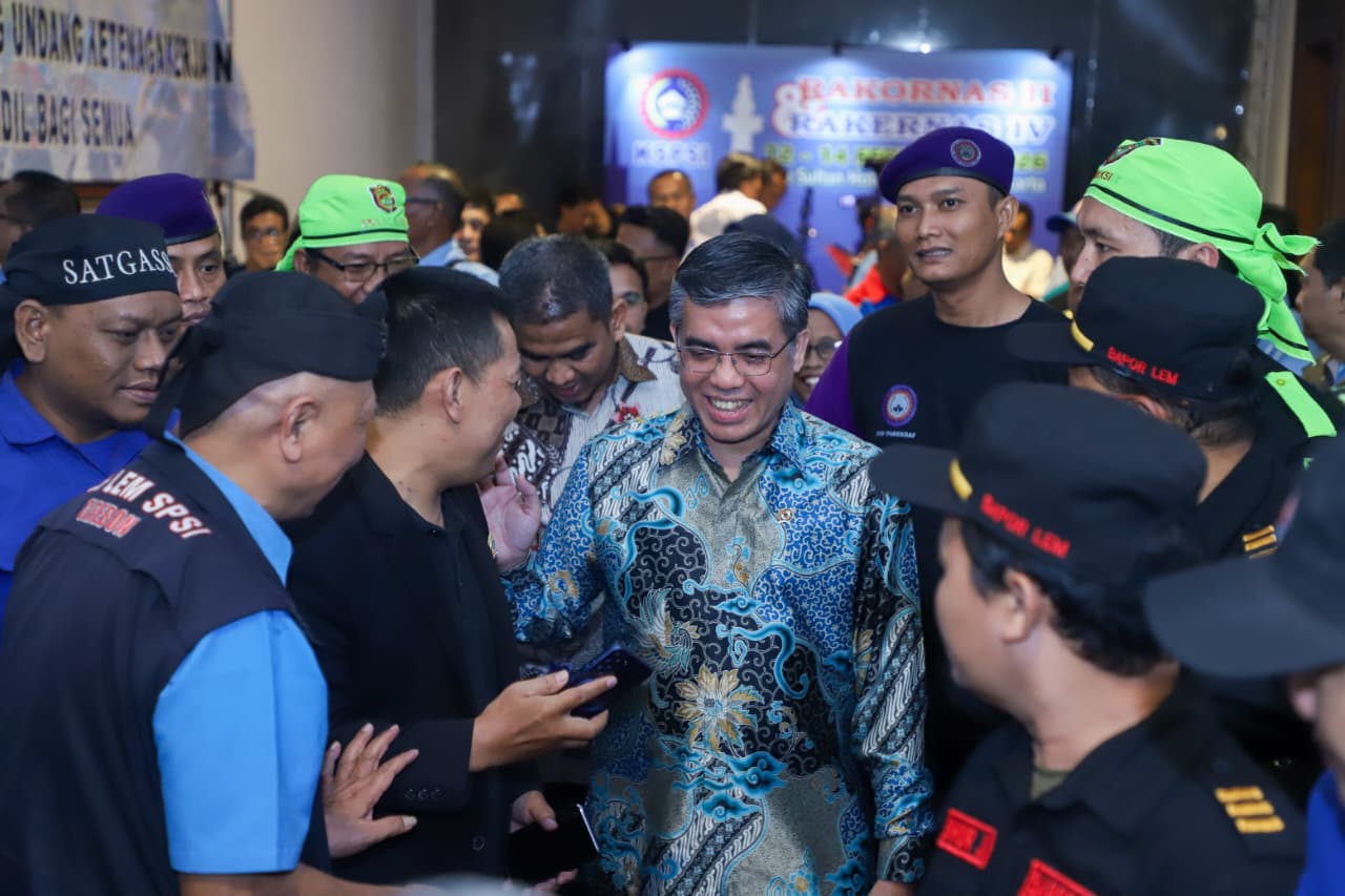 Menaker Minta Anggota Serikat Pekerja Punya Minimal 1 Sertifikat Keahlian