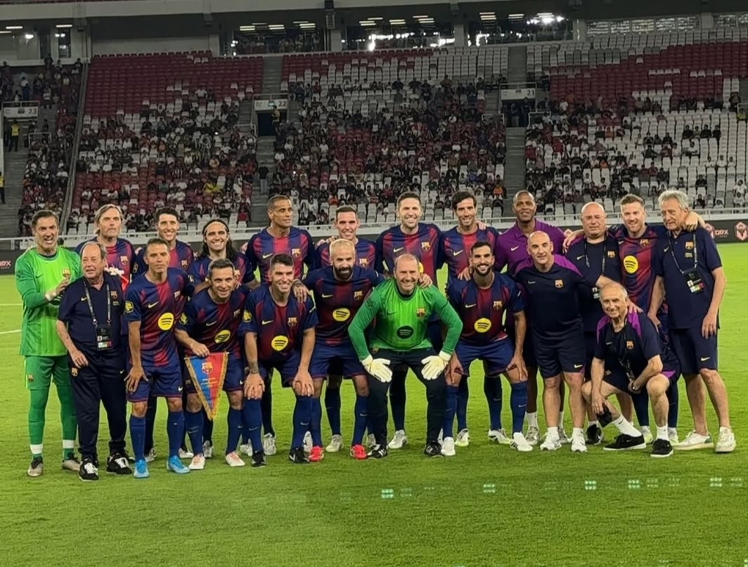 Menghibur, Barcelona Legends Hancurkan DRX World Legends 3-0 di GBK