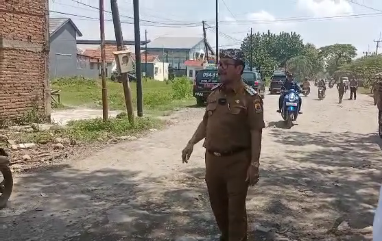 Jalan Cangkring Segera Diperbaiki, Bupati Cirebon Telepon Kadis PUTR: ‘Kasihan Masyarakat Ini Jalur Sibuk’