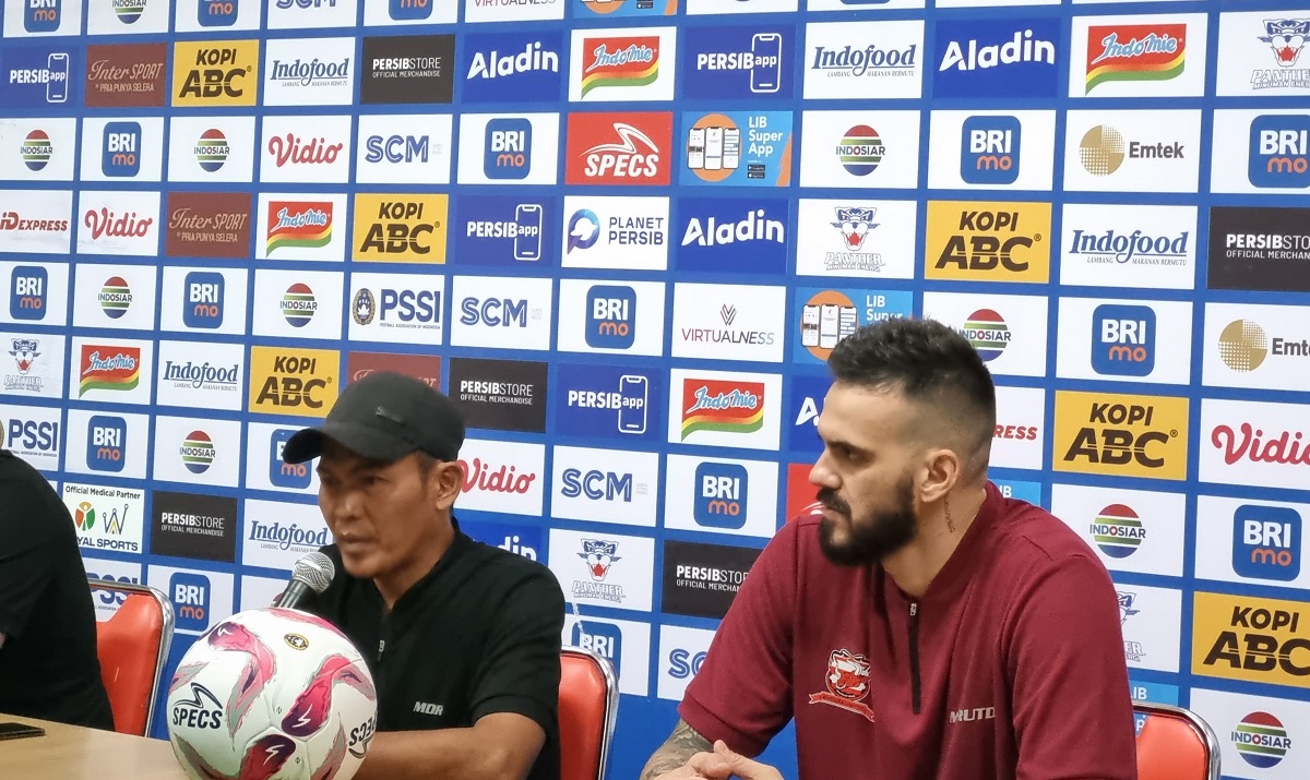 Komentar Pelatih Madura United Setelah Dibantai Persib Bandung