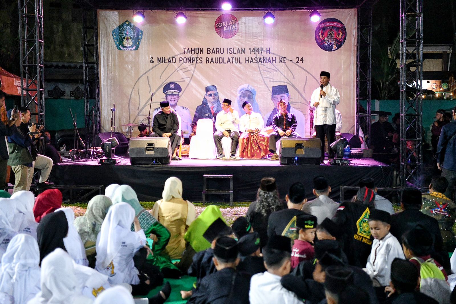 Wagub Jabar Ajak Santri Jaga Akhlak dan Perkuat Ukhuwah Islamiyah