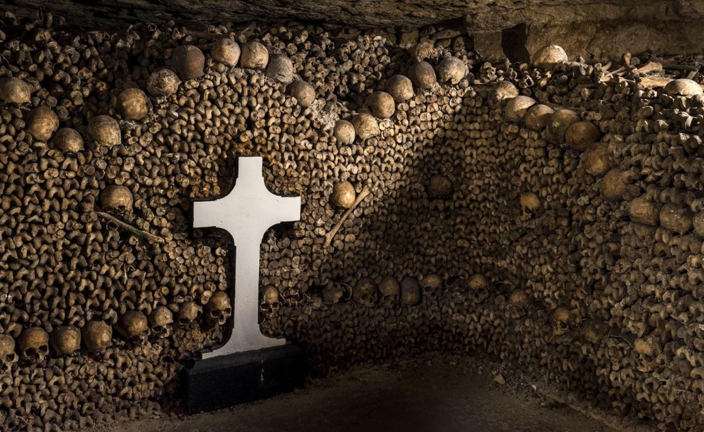 Ih Seram! Les Catacombs Makam Bawah Tanah di Kota Paris, Banyak Tulang-Belulang