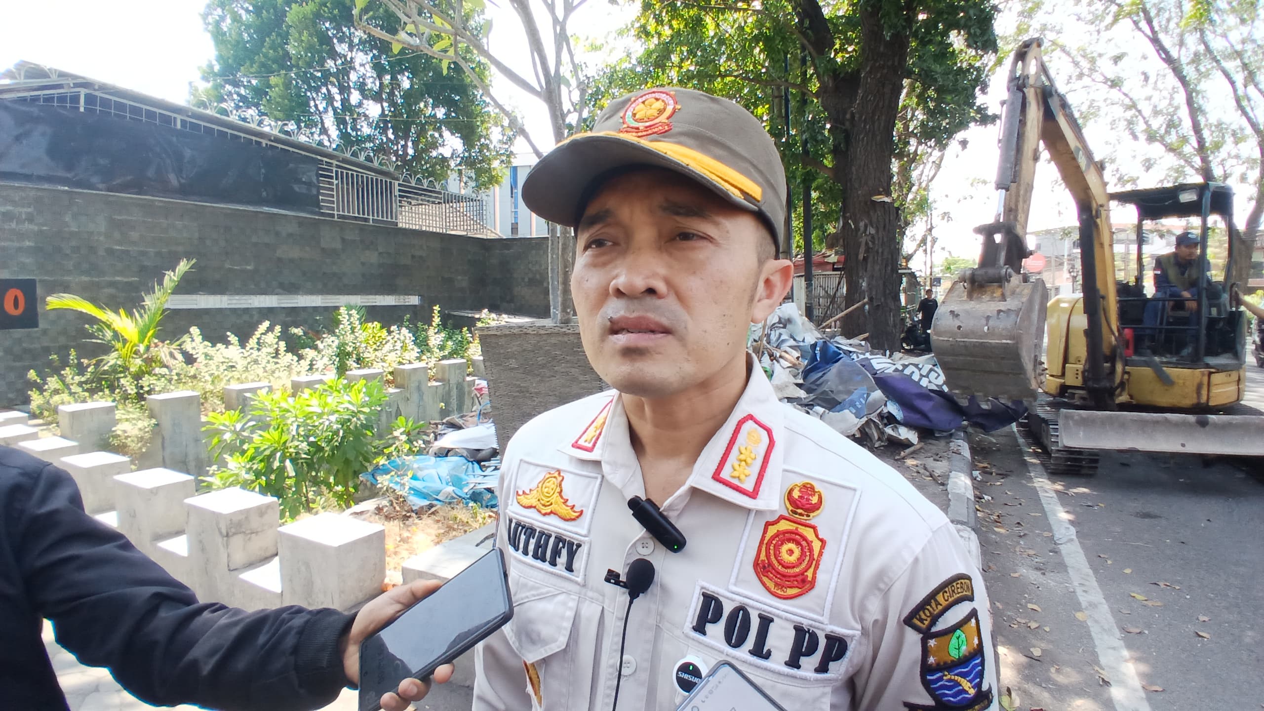Penertiban Bangunan dan PKL di Kesambi Cirebon Capai 40 Persen, Satpol PP: Sudah Disosialisasikan