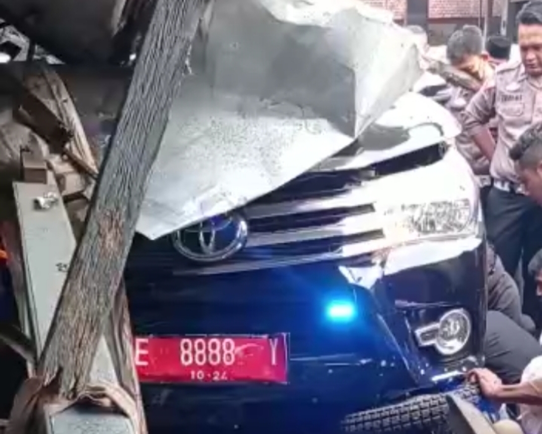 Sopir Mobil Dinas Bupati Kuningan Jadi Tersangka Insiden Kecelakaan yang Merenggut 2 Nyawa 