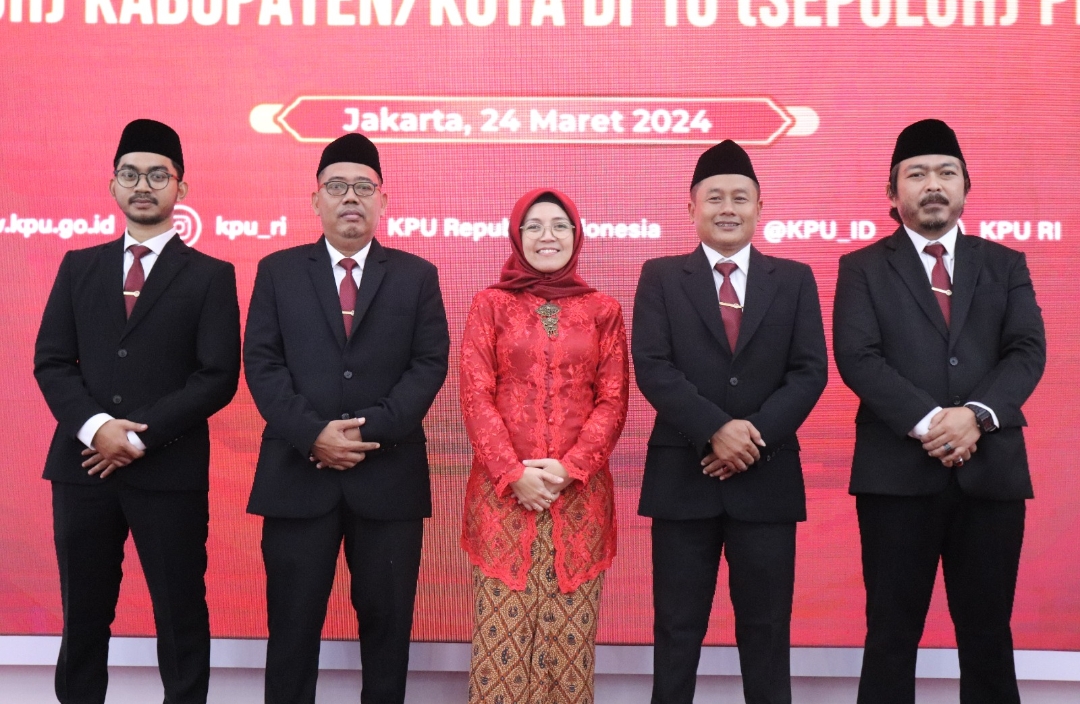 Tok! Esya Karnia Puspawati Pimpin KPU Kabupaten Cirebon 2024-2029