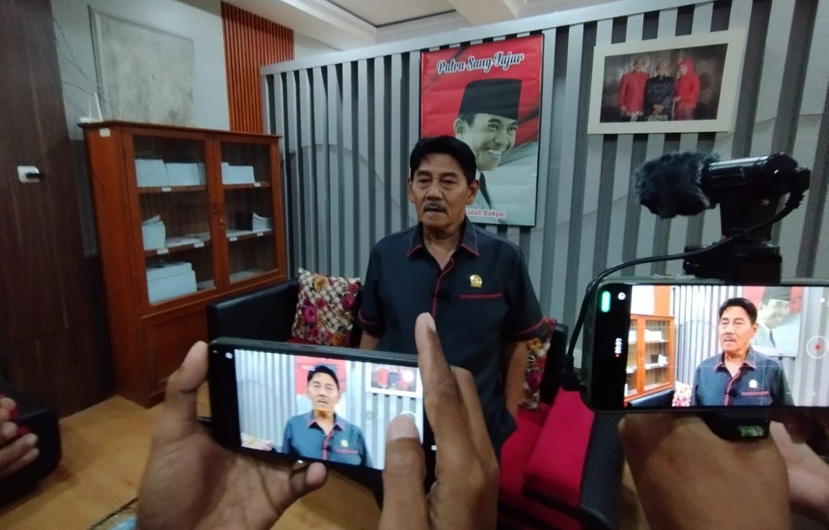 Anggota Dewan Terlibat MBG Harus Mundur, Ketua DPRD Kuningan: Jika Ada Bukti, Laporkan!