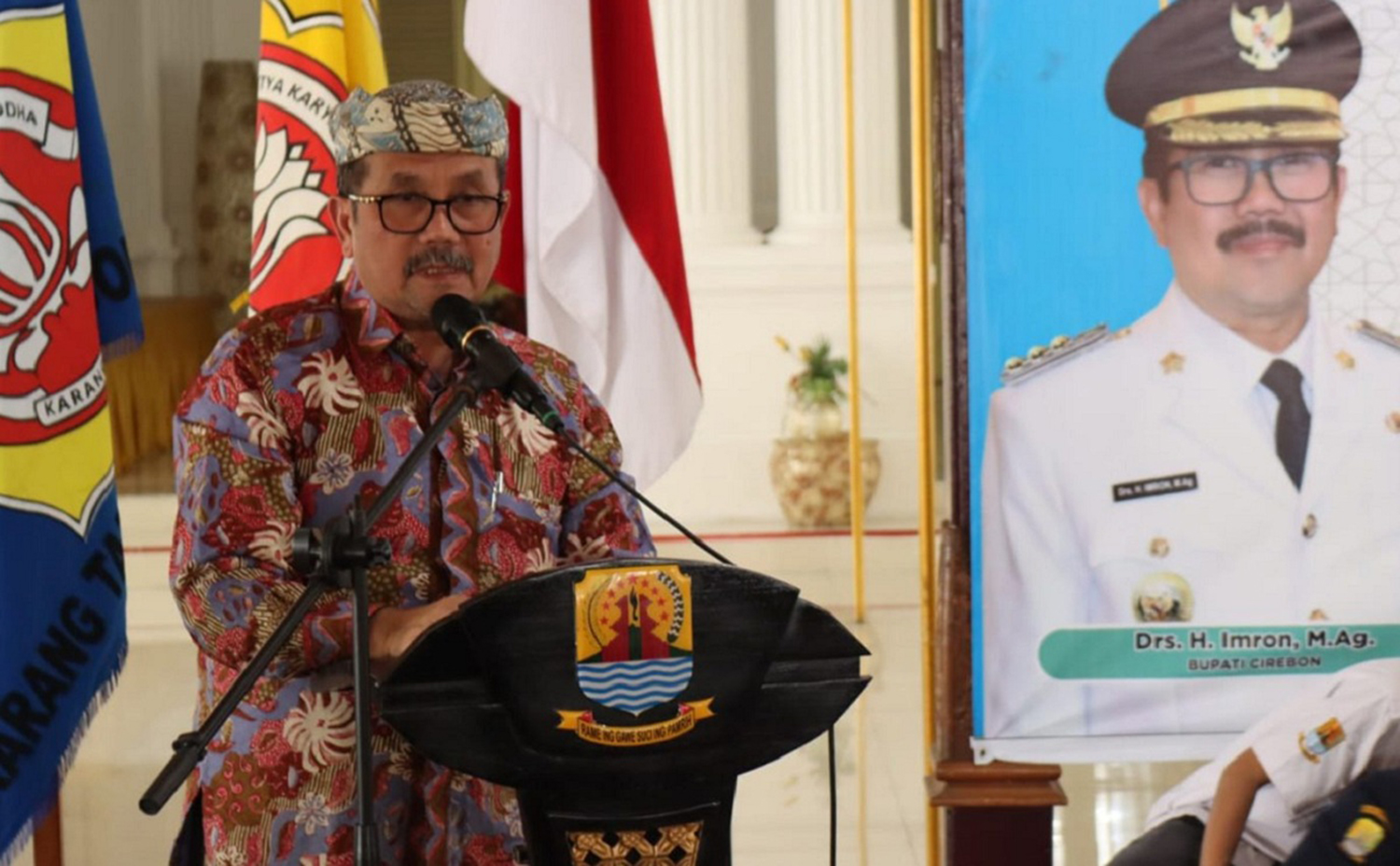 Bupati Cirebon Keluarkan Surat Edaran: Daging Kurban tanpa Kantung Plastik